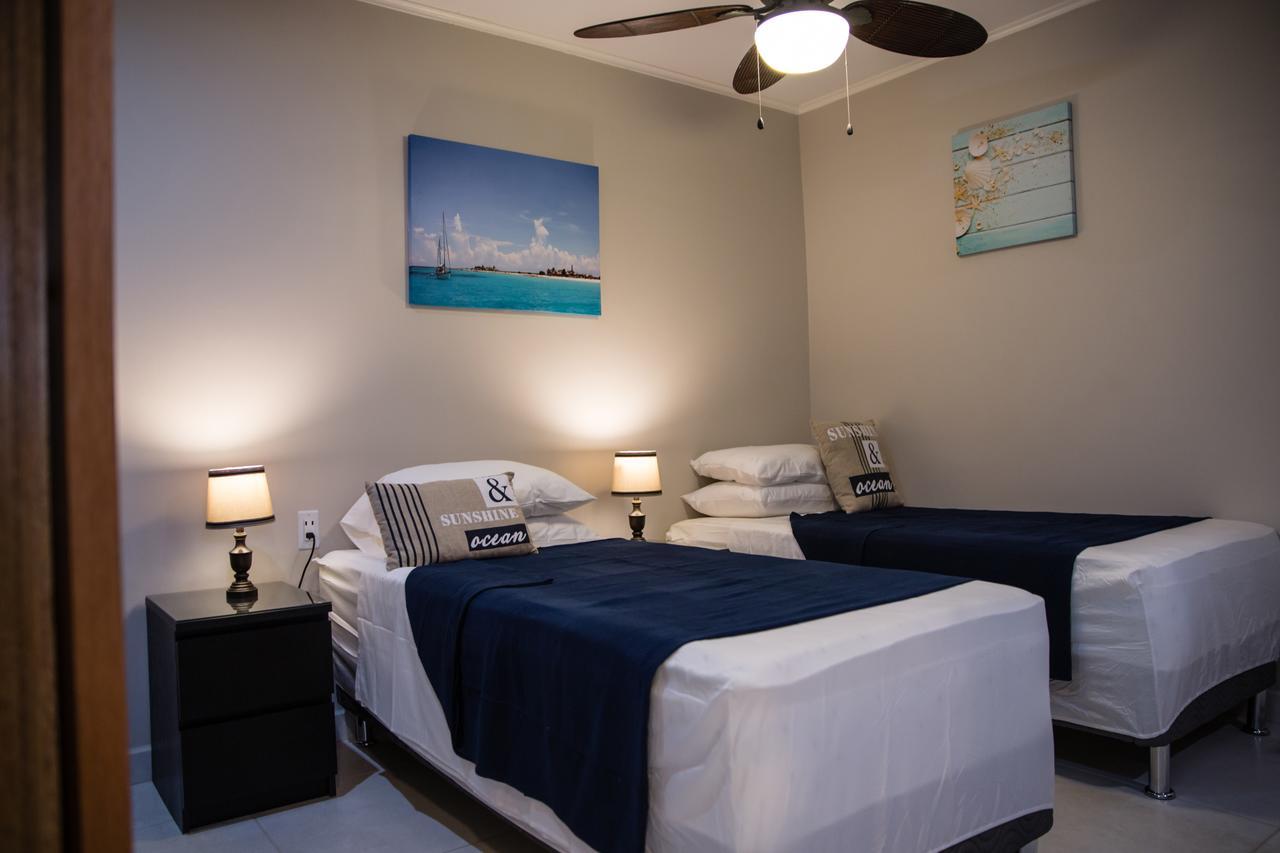 The Pier Beach Inn & Suites Willemstad Eksteriør bilde