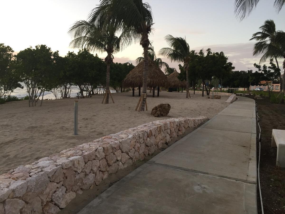 The Pier Beach Inn & Suites Willemstad Eksteriør bilde