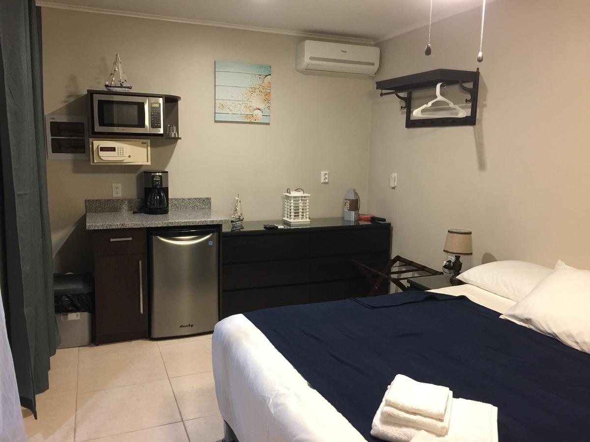The Pier Beach Inn & Suites Willemstad Eksteriør bilde