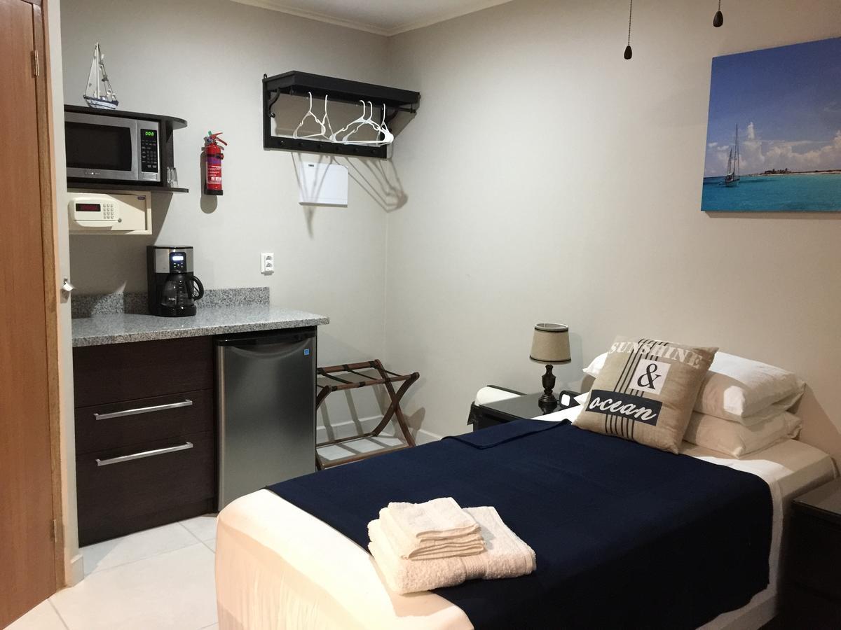 The Pier Beach Inn & Suites Willemstad Eksteriør bilde