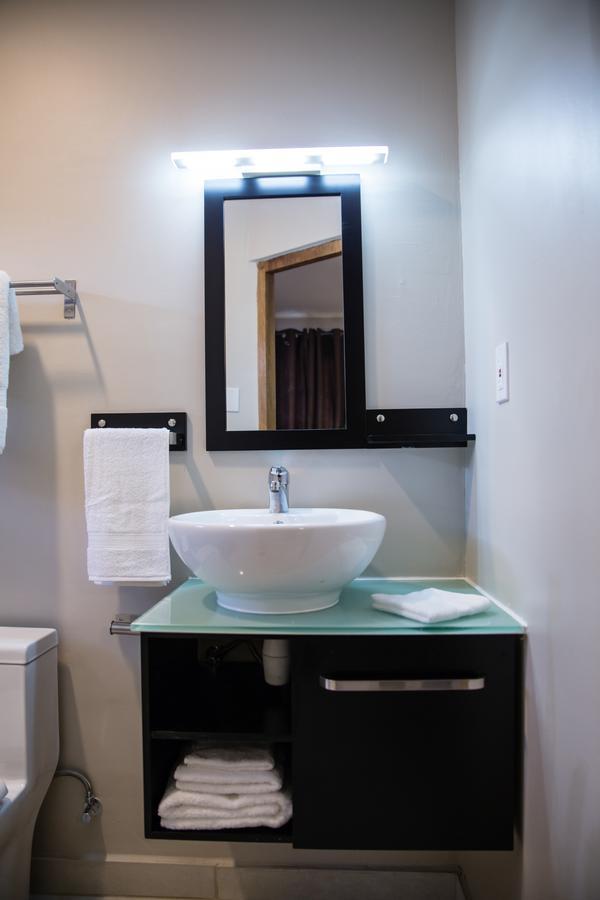 The Pier Beach Inn & Suites Willemstad Eksteriør bilde