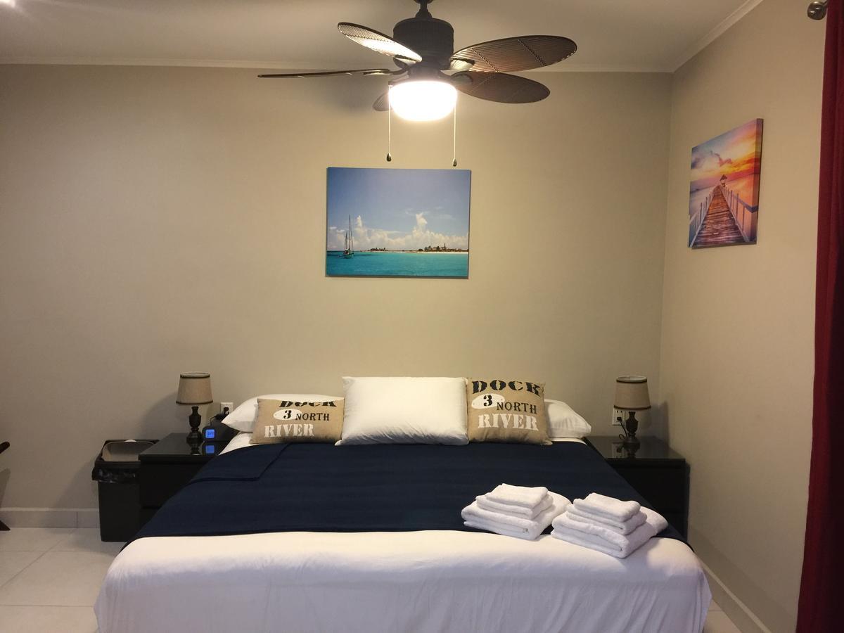 The Pier Beach Inn & Suites Willemstad Eksteriør bilde